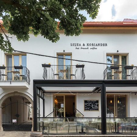 Lujza & Koriander Bed & Breakfast Vac Exterior photo